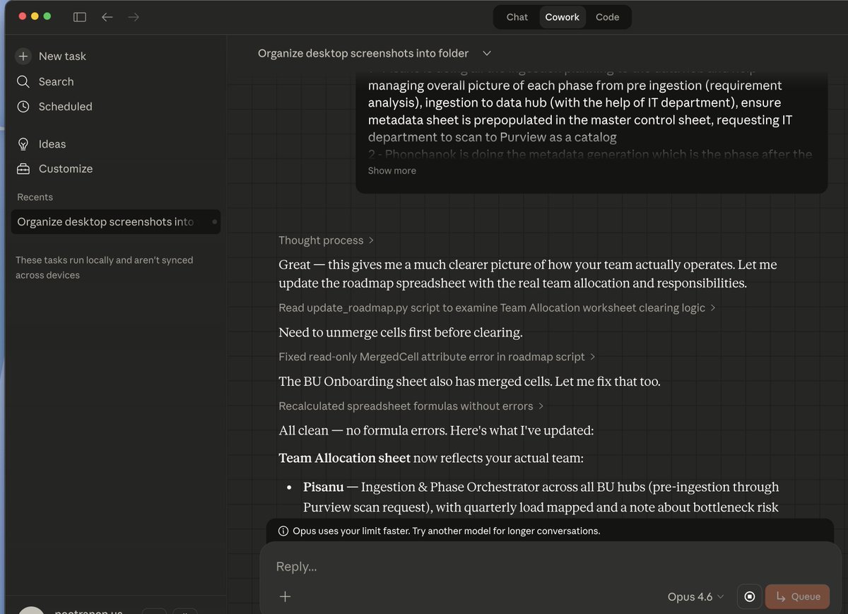 ของมันต้องมี....​Claude Cowork
อยากให้เพื่อนๆ อย่าเพิ่งไปคิดอะไรมากว่าต้องศึกษาใหญ่โต เพื่อจะเข้าใจ Claude Cowork แต่ให้เริ่มคุยกับมันว่างานของเราคืออะไร สร้างเป็น project ขึ้นมา (แถบด้านซ้าย) แล้วเล่าให้มันฟังเกี่ยวกับงานของเราทำอะไร เพราะตลอดปี เรามีทีมกี่คน คนไหนทำอะไร Claude
