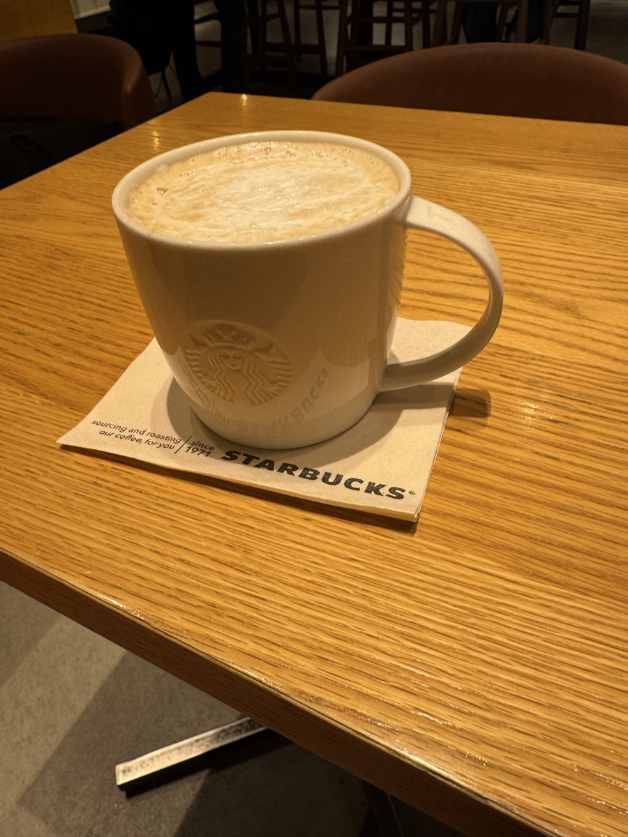 ad_michan's tweet photo. スタバ勉

エネルギー不足らしい😅

完全に仕事からのストレスです。
仕事嫌いじゃないから
タチが悪いストレスです😂😂😂 https://t.co/27RSgGwiOb