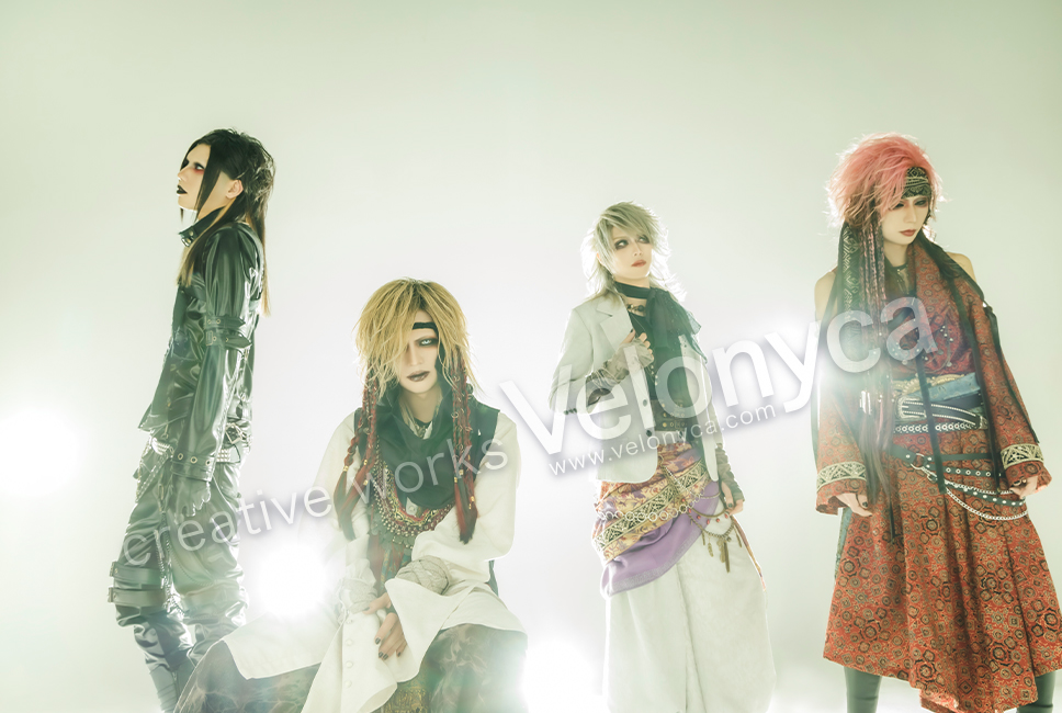 creative works Velonyca tweet media