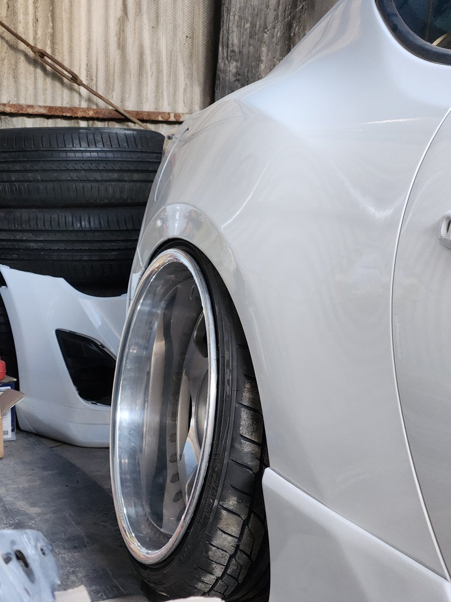 こばやん tweet media