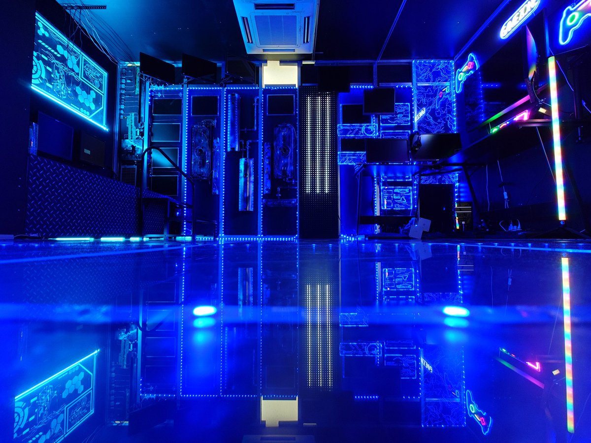 Whoopee+ /コスプレスタジオ tweet media