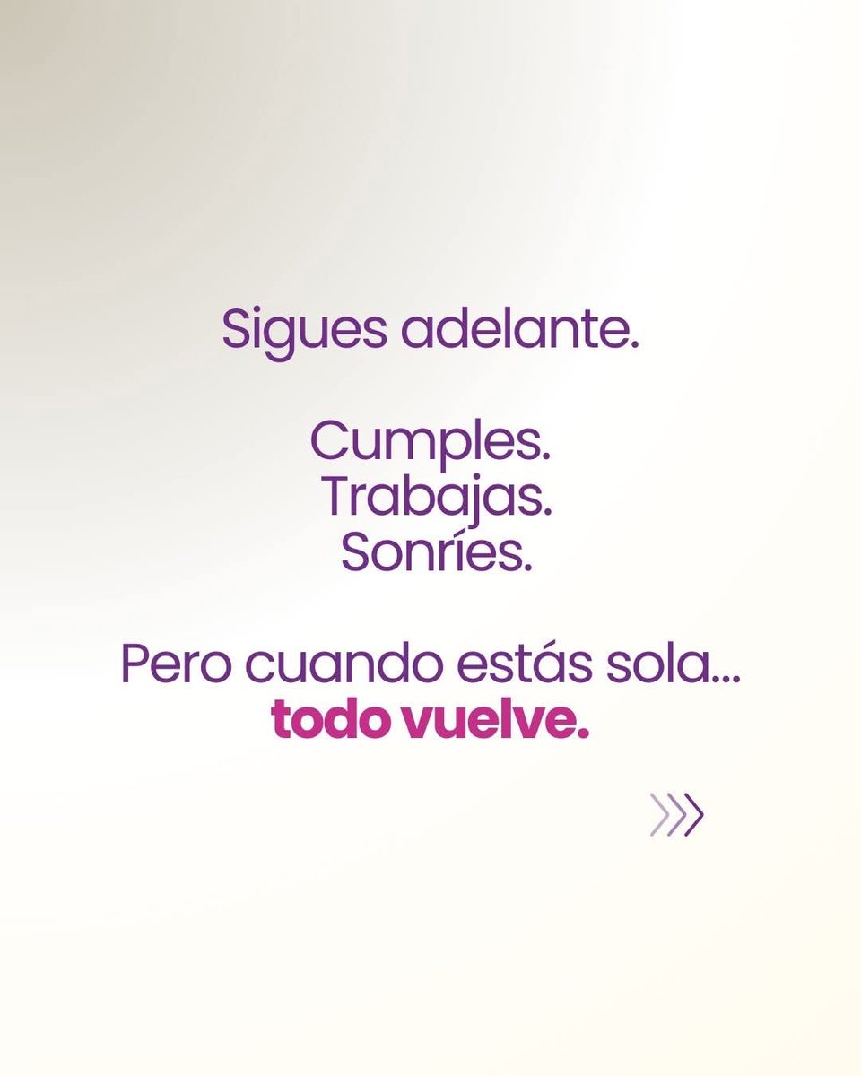 SaludAngelical's tweet photo. Muchas personas creen que el duelo solo necesita tiempo.
Pero el tiempo, por sí solo, no siempre transforma el dolor.

A veces solo hace que el dolor se vuelva más silencioso.
- Sigues adelante.
- Trabajas.
- Cumples.
- Sonríes.

Pero cuando estás sola…
todo vuelve. https://t.co/i8SQcgTyUc