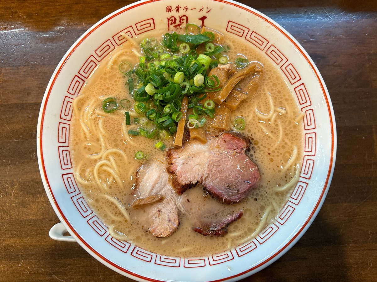 開王(<a href="/hatioujikaiou/">豚骨ラーメン 開王</a> )

初日に食べた時よりスープの芳醇さが増していて、めちゃ美味でした😋
チャーシューの仕上がりも素晴らしい👏