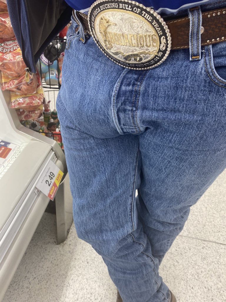 txcowboy1130's tweet photo. Fixin to make some dessert. Want some cowboy cream to go with it? #gaycowboy #hungcowboy #cowboybulge #jeansbulge https://t.co/mAEInyw7GQ