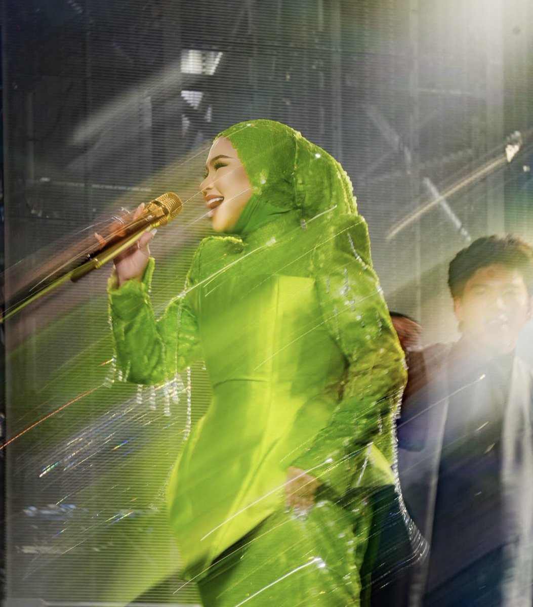 🚨| Aina Abdul’s BIGGEST streaming day on Spotify of ALL TIME:

Mar 29, 2025: +132,139
Mar 30, 2025: +129,653
Mar 28, 2025: +126,205
Mar 27, 2025: +110,962
Feb 19, 2025: +110,604
Mar 12, 2026: +106,328 (NEW)

#TheOneAndOnlyAinaAbdul