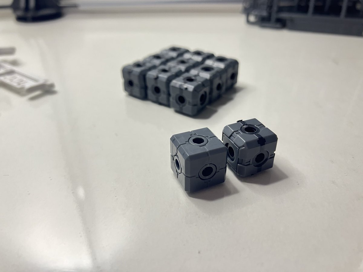 そこら辺の人 tweet media