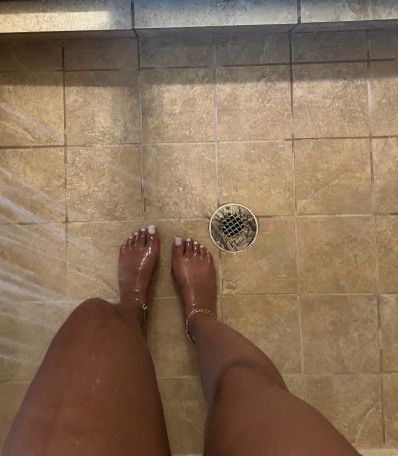 Vivienne tweet media