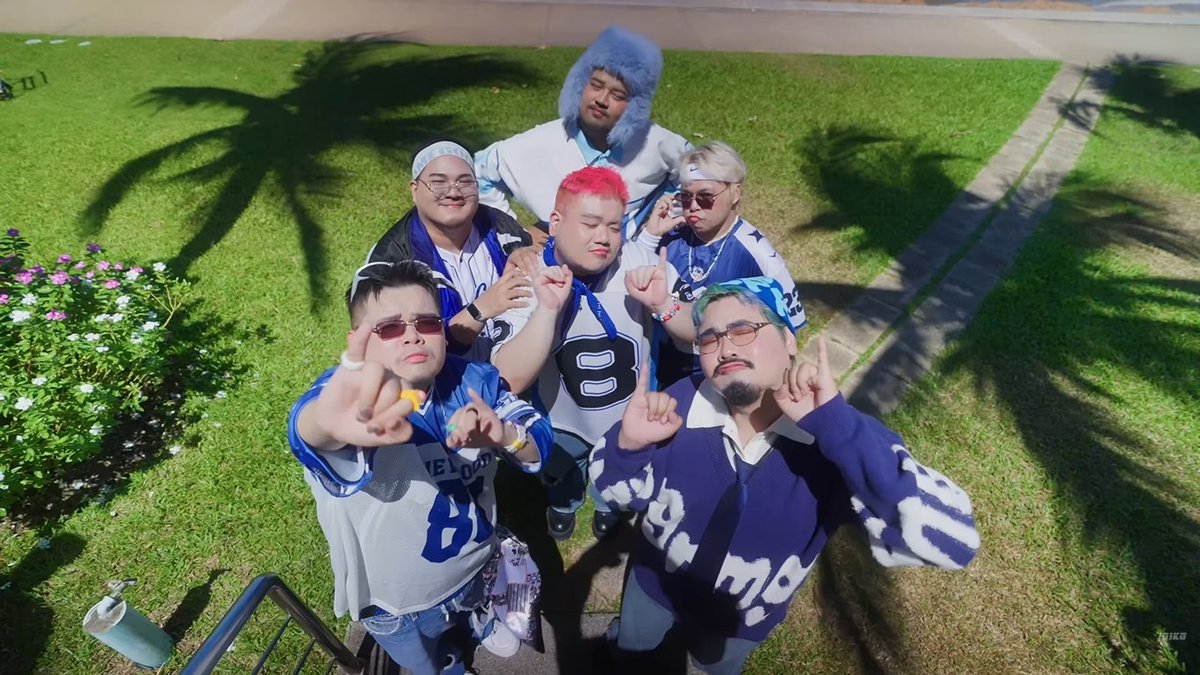 Ossukaru_kun's tweet photo. Hoy fue la primera vez que vivo un estreno de una canción, y me ha gustado mucho!

Todos estuvieron bastante lindos ��🫶 Temazo

Espero que Petch esté bien. #101KG https://t.co/QnWXWn0S5K