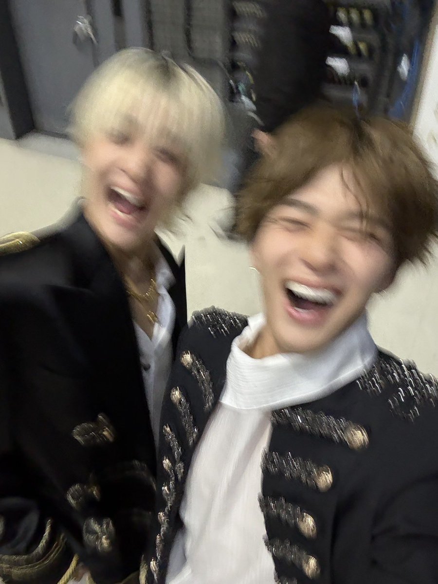 지훈이형 생일축하해요~~
형이 오늘 누구보다 더 행복한 날이 되길~🌼

#해피지훈데이 #아사히 #ASAHI