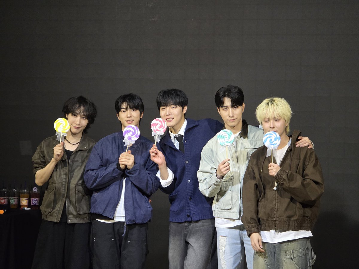 모찌노예 tweet media