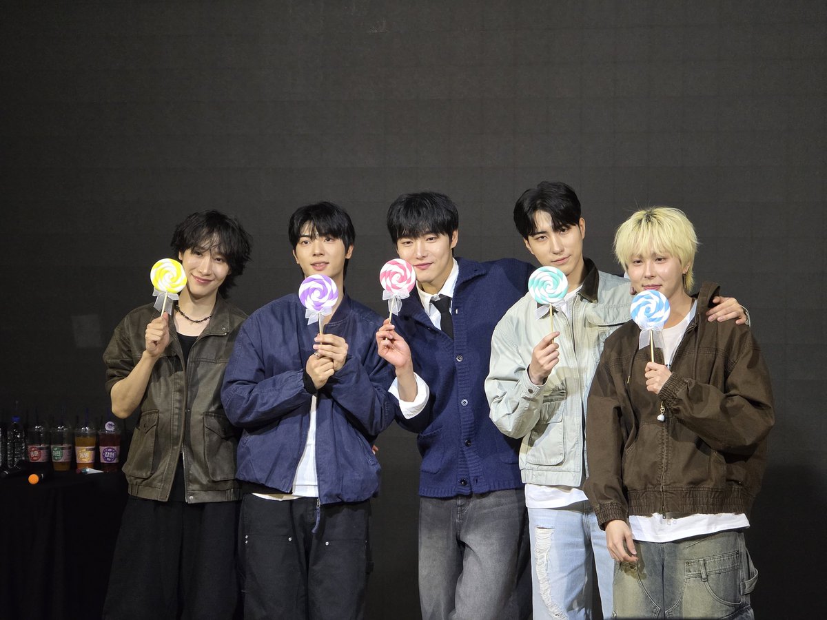 모찌노예 tweet media