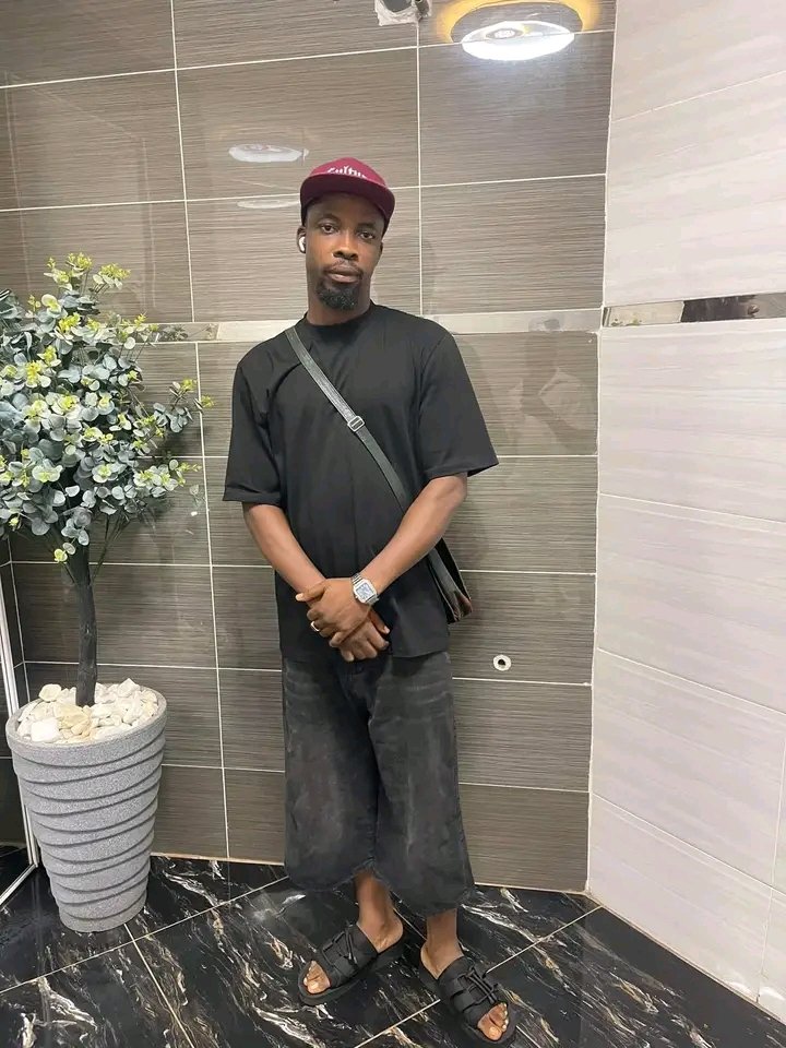 unique A'wears tweet media