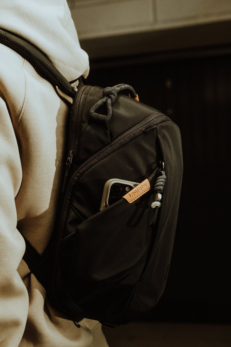 LeofotoZS's tweet image. Light &amp;amp; Easy | Just Right
The Leofoto DailyLite 13L camera backpack – only 0.91kg.

📸@artestheticspl
Gear: UPA-13B camera bag
Explore more: leofoto.com/products_detai…

#CameraBackpack #Backpack #Leofoto #Dailylite #13L