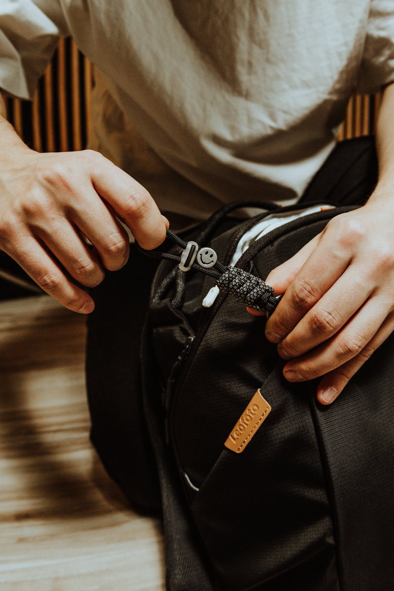 LeofotoZS's tweet image. Light &amp;amp; Easy | Just Right
The Leofoto DailyLite 13L camera backpack – only 0.91kg.

📸@artestheticspl
Gear: UPA-13B camera bag
Explore more: leofoto.com/products_detai…

#CameraBackpack #Backpack #Leofoto #Dailylite #13L