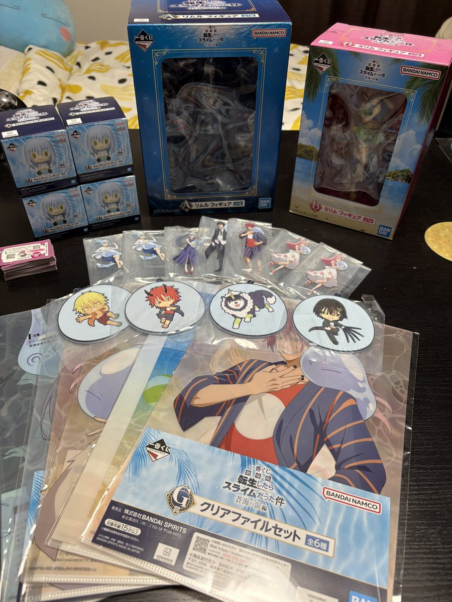 rupito_FN's tweet photo. 転スラの一番くじ引きました！
本当は5回だけにしようと思ってたけど、どうしてもリムル様欲しかったから結局30
回くらい引いちゃいました🫠
しばらく貯金しないと………
#転スラ #蒼海の涙編 https://t.co/udmrA56MZw