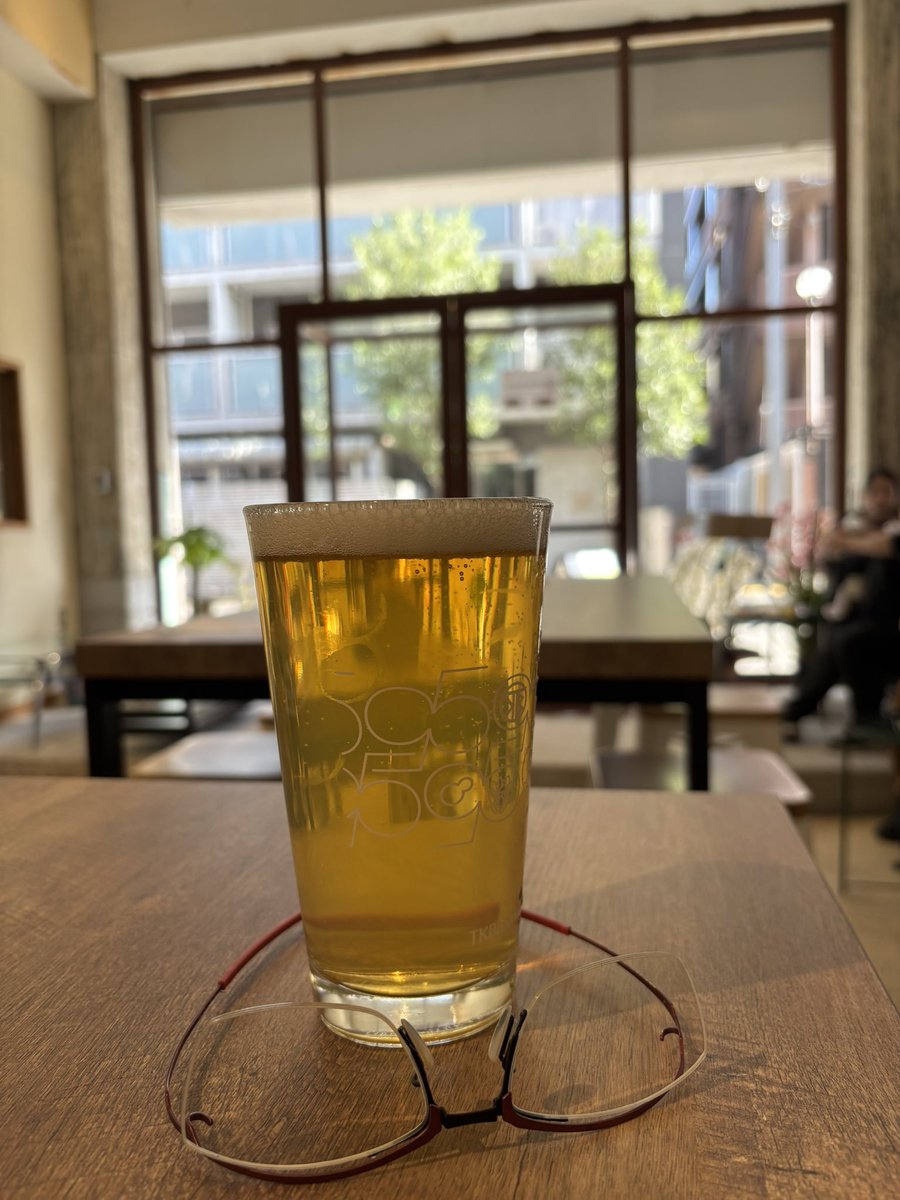 hidebond's tweet photo. 水泳後のビール
TKBrewing
いい天気で
#tkbrewing #川崎 #クラフトビール https://t.co/B2BKKhnXjo