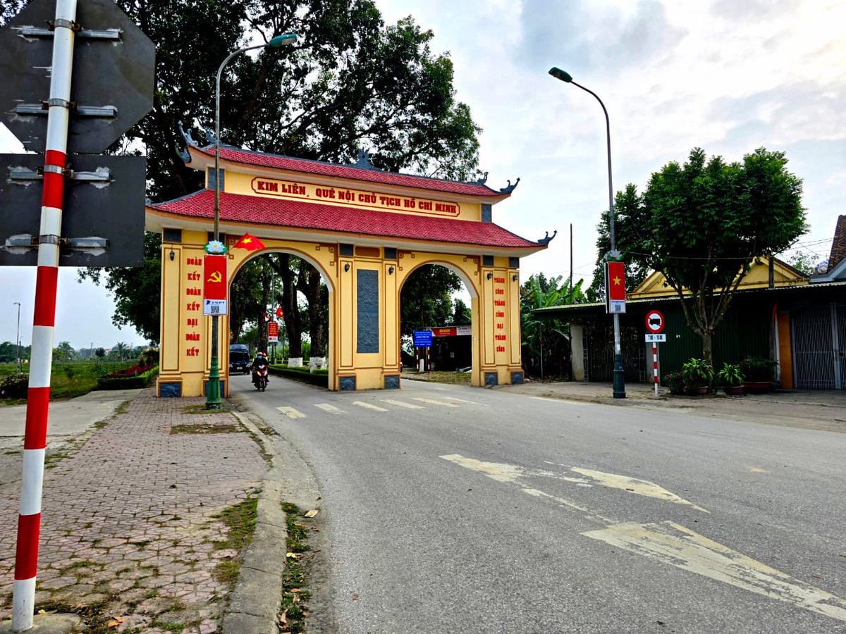 From Thanh Hóa to Vinh City following the Ho Chi Minh West Road, a route which is defined by grit &amp; unforgettable mountain history

Watch the full journey &amp; the history of the borderlands here: youtu.be/yZK-MwCK_Yc 🎥🇻🇳

#RenOverSea #Vietnam #MotorbikeTravel #BorderLineOdyssey