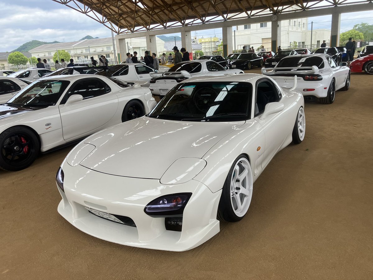 もりした tweet media