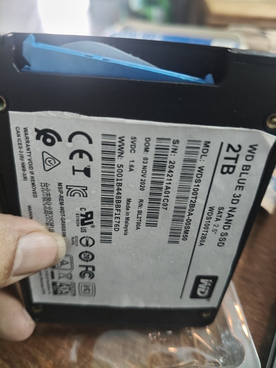 jsngaru's tweet photo. @flipkartsupport @jagograhakjago  @Flipkart ordered a 1TB internal SSD from Flipkart but received a used 2TB SSD (WD Blue) instead.product clearly shows signs of prior use &amp; does not match my order.
I contacted cc, but they are refusing to create a return or replacement request https://t.co/EMpaFoQp1Y