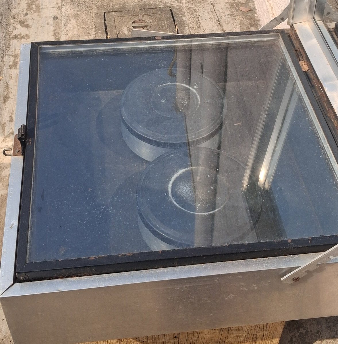 OzaNandini's tweet image. I #protest against the #rural vs #urban devide in booking #lpgcylinder , it being 25 days for urban &amp;amp; 45 days for rural areas. I protest for following reasons: 
1. Mostly urban families are nuclear, mostly in rural areas families are joint large families.
2. #Induction  #stove is