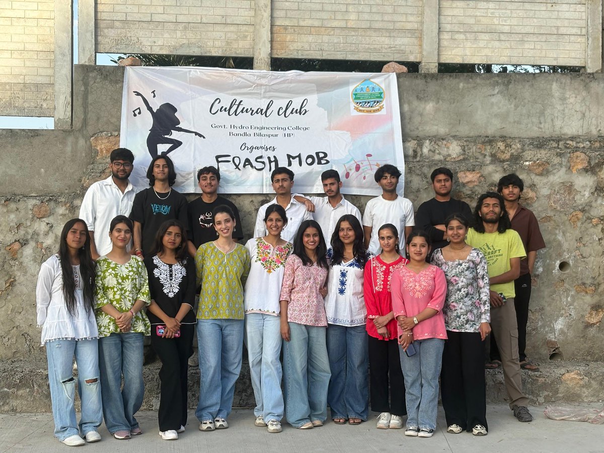 ghecbilaspur_hp's tweet photo. The Cultural Club of Government Hydro Engineering College organized an energetic Flash Mob and Jamming Session on campus. Students showcased dance and music, creating a lively atmosphere and attracting a huge crowd
#FlashMob #JammingSession #CampusLife #StudentTalent #GHEC https://t.co/uQKKsJQ0Mk