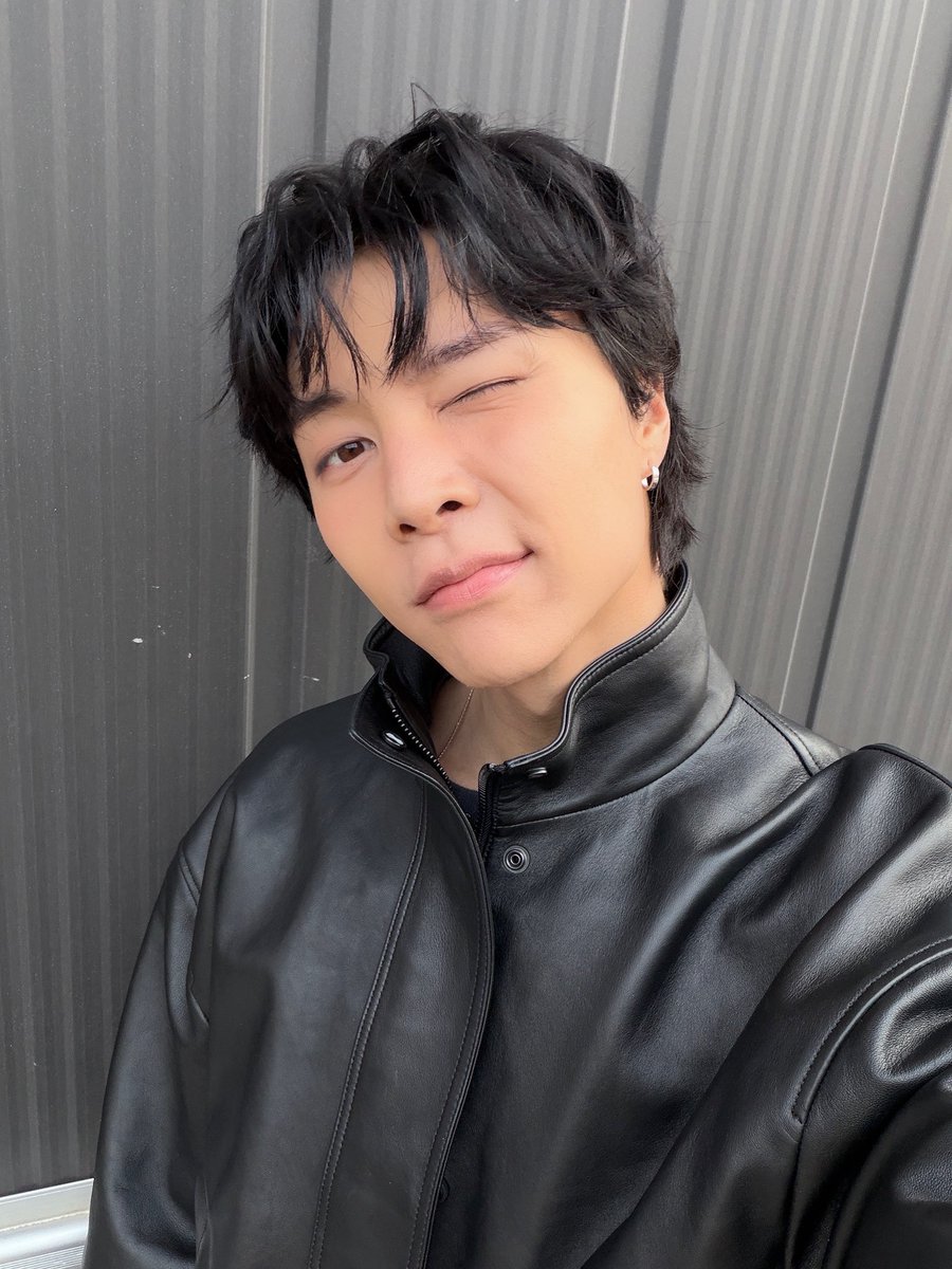 260314  - 🐱🫧💌

i should get going now
y/n, have a good weekend i’ll check instagram for a bit and then rest ㅎㅎ
anyway i’m heading out now
bye 👋