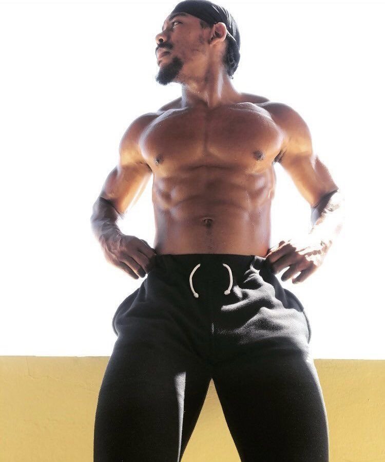 Male Central tweet media