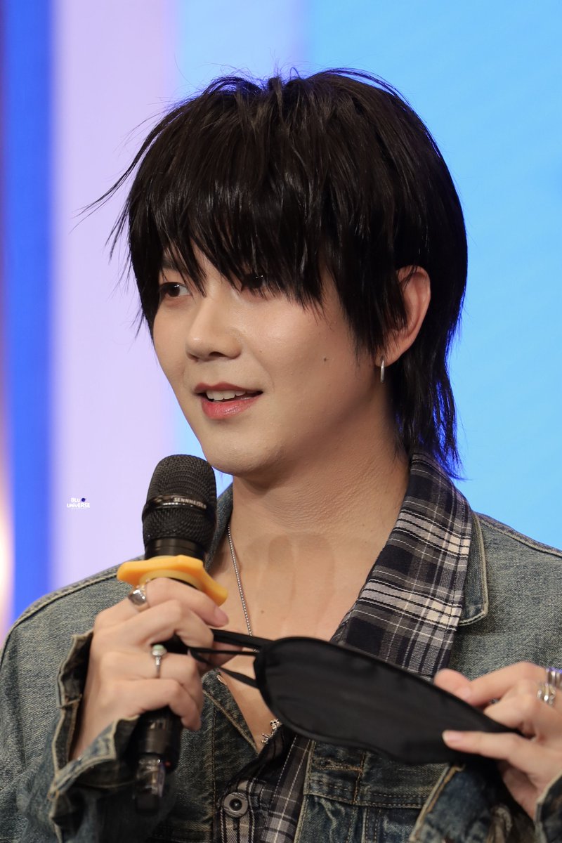 So beautiful, charming, charismatic ✨️💙💙💙💫♾️🍦

SWEET MOMENT WITH BUILD
#BuildXTheodoreGelato
<a href="/JakeB4rever/">BIU.</a>