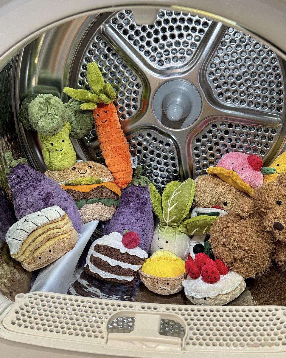 hellobyunnie's tweet photo. 🥖🥨🥐AMUSEABLES JELLYCAT น้องๆ มีพร้อมส่งในไทยแล้วนะคะ เข้าใหม่ประมาณ 20 collection เลย🤩 สอบถามได้เลยนะคะ #jellycat #jellycatthailand #jellycatcollection #jellycatพร้อมส่ง #รับหิ้วjellycat #ตลาดนัดjellycat https://t.co/gV5Vozzwlj