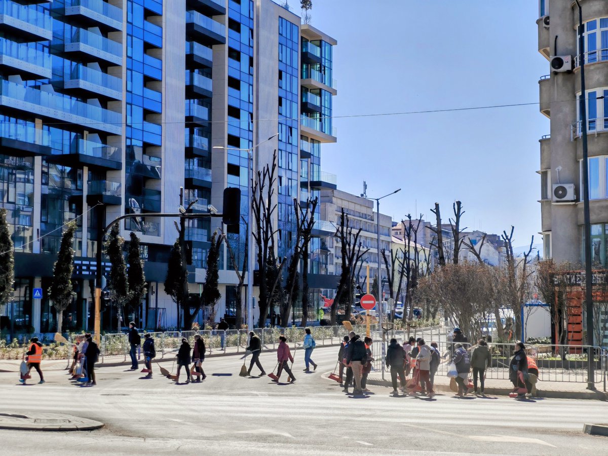 Петър tweet media