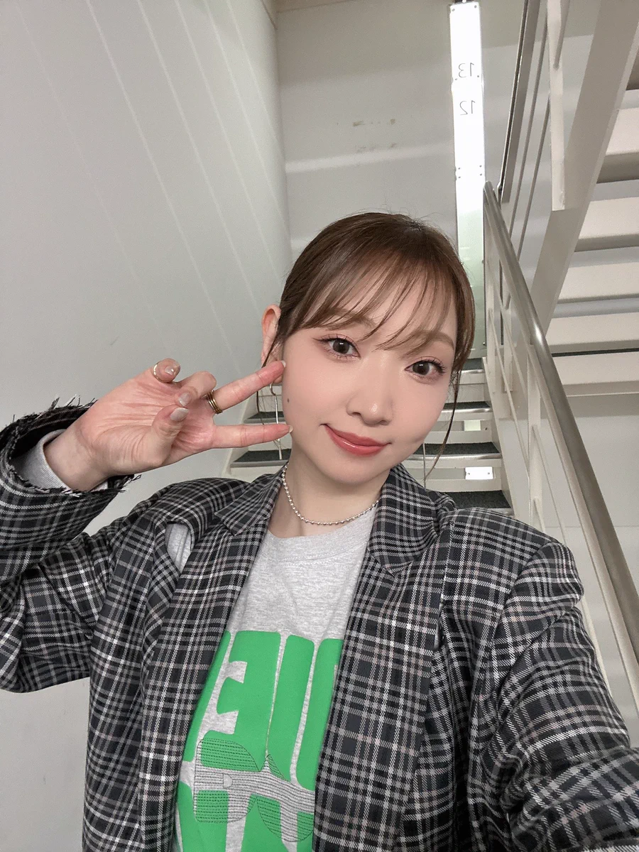 井上 麻 里奈