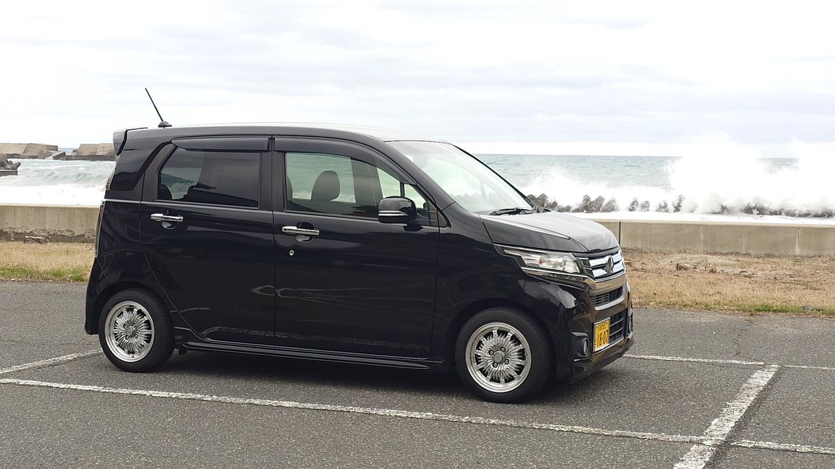 んぬワゴンの車高を気持ち落としました。お上品で良いのでわ？
