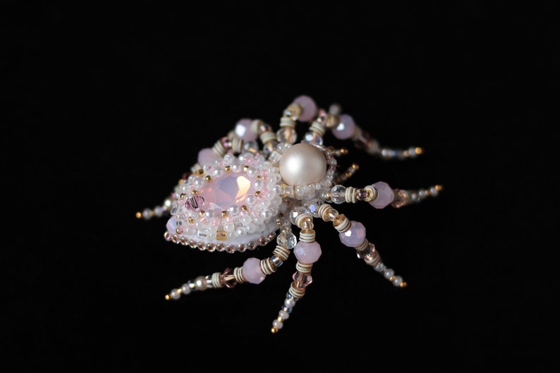 etsy.com/listing/153384…
비즈 절지동물중에 원탑 멋있는 거미 도안