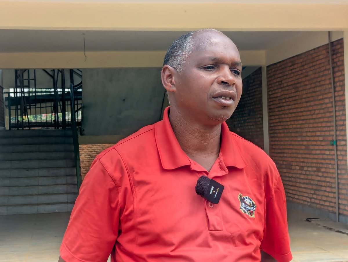 Nana_Naomi_I_M's tweet photo. https://t.co/NIlrPVDf5e
✍️ Mu busanzwe, mu mashuri yigisha abitegura kuba abarimu #TTCs bigaga bakarangiza umwaka wa gatandatu w’amashuri yisumbuye bakabona impamyabumenyi ya A2, gusa kuri ubu muri #TTCMuramba @NgororeroDistr bigiye guhinduka kuko hagiye gutangira icyiciro cya mbere cya kaminuza bazajya bahita bakomerezaho bakabona #A1, ibyo abanyeshuri bahiga bavuga ko bishimishije.
🎤🎥📷📺📻📱 Mukiganiro n’itangazamakuru cyabaye kuri uyu wa 5 taliki 13 Werurwe 2026, ubuyobozi bw’akarere bwagaragaje ko bukomeje gushyira imbaraga mu kuzamura urwego rw’uburezi ndetse ko n’iyi A1 igiye kuza muri iyi TTC ari intambwe ishimishije, nk’uko byagarutsweho na #Mukunduhirwe_Benjamine, umuyobozi w’akarere wungirije ushinzwe imibereho myiza y’abaturage. @Rwanda_Edu @NESA_Rwanda