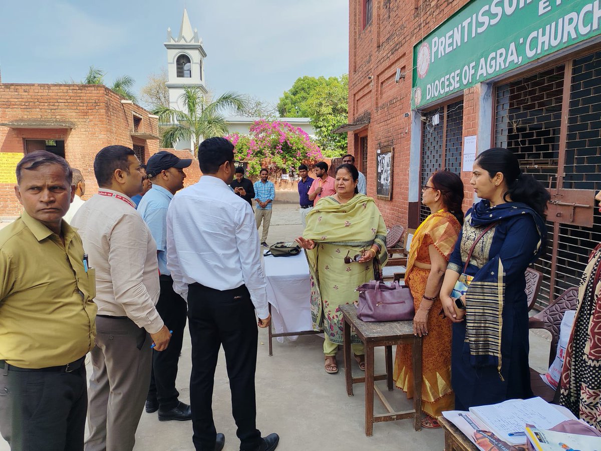 Commissioner Aligarh tweet media