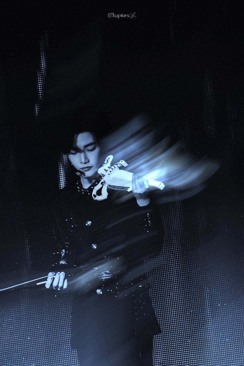 Chapters_Hao725's tweet photo. 𝗛𝗘𝗥𝗘&amp;𝗡𝗢𝗪 ENCORE IN SEOUL 

🎻

♫⋆ 𝄞 ────  𝐂𝐡.𝟏𝟏𝟏 ───── ｡♪

#ZHANGHAO #장하오 #章昊 #ジャンハオ
#ZEROBASEONE #ZB1 #제로베이스원 https://t.co/4AAotTD59E