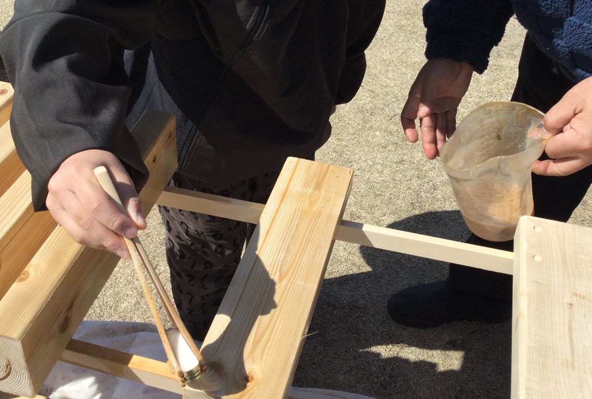 uji_pyon's tweet photo. 3/14は茶づなdeマルシェにて、ベンチ制作を40名近くの方にご協力をいただきました。本日は防腐剤を塗りました。明日は組み立てを行います。皆さんのお力をお貸しください！明日3/15も茶づなでお待ちしておりま
https://t.co/xxtsVS6XCb
#茶づな #宇治 #uji #社会福祉協議会 https://t.co/y98BsTJbYa