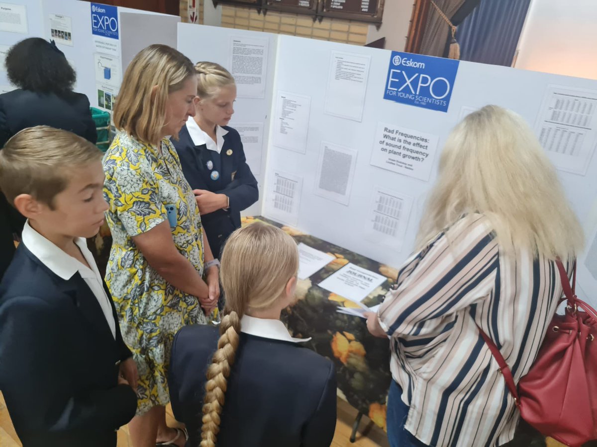 Exposcience's tweet image. No District Expo, no Regional Expo! 
District participation is compulsory. Teachers and learners are encouraged to attend a workshop to prepare effectively. Workshop details: tinyurl.com/yuchfwus

#DiscoverEskomExpo #STEMForAll #ScienceLearning #SchoolExpos #Workshops #STEM