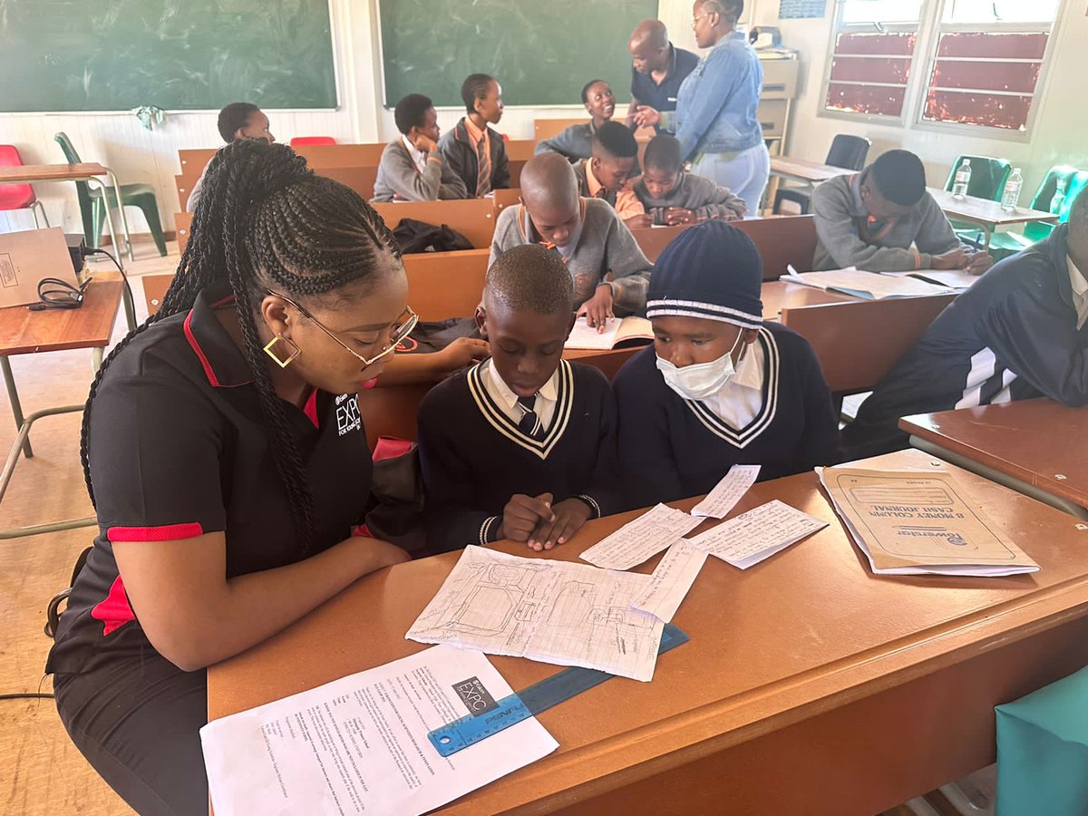 Exposcience's tweet image. No District Expo, no Regional Expo! 
District participation is compulsory. Teachers and learners are encouraged to attend a workshop to prepare effectively. Workshop details: tinyurl.com/yuchfwus

#DiscoverEskomExpo #STEMForAll #ScienceLearning #SchoolExpos #Workshops #STEM