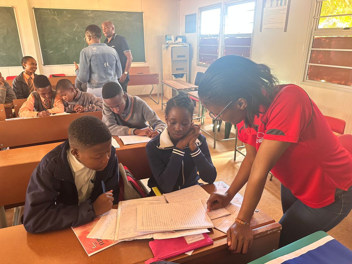 Exposcience's tweet image. No District Expo, no Regional Expo! 
District participation is compulsory. Teachers and learners are encouraged to attend a workshop to prepare effectively. Workshop details: tinyurl.com/yuchfwus

#DiscoverEskomExpo #STEMForAll #ScienceLearning #SchoolExpos #Workshops #STEM