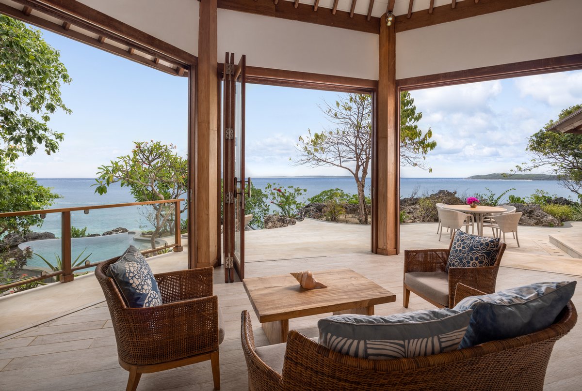 Di Eliana, pilihan menginap mencakup suite menghadap laut hingga vila tebing dengan infinity pool privat. Refined island living dalam lanskap yang tetap terjaga.

Baca selengkapnya: destinasian.co.id/eliana-resort-…

#partnerpost