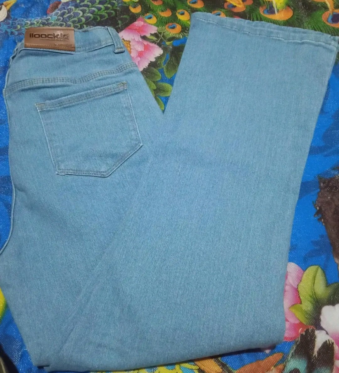noilicecc's tweet photo. @unicefess cutbray warna medium dijual krn di pantatnya masih kebesaran ini ukuran 28, 70 k aja baru pake 2 kali https://t.co/8qi3nHYBUE