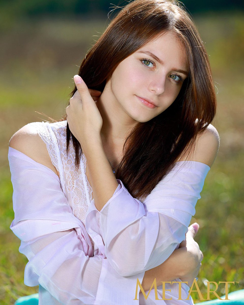 Metart.com tweet media