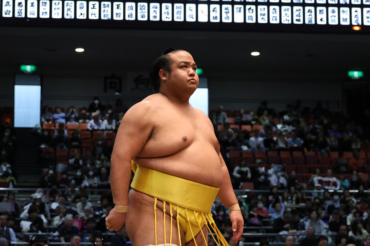 sumokyokai's tweet photo. ＜七日目の様子＞
十両取組
大花竜（4勝）寄り倒し 島津海（2勝5敗）

#sumo #相撲 #三月場所 https://t.co/XkUzEGHGQc