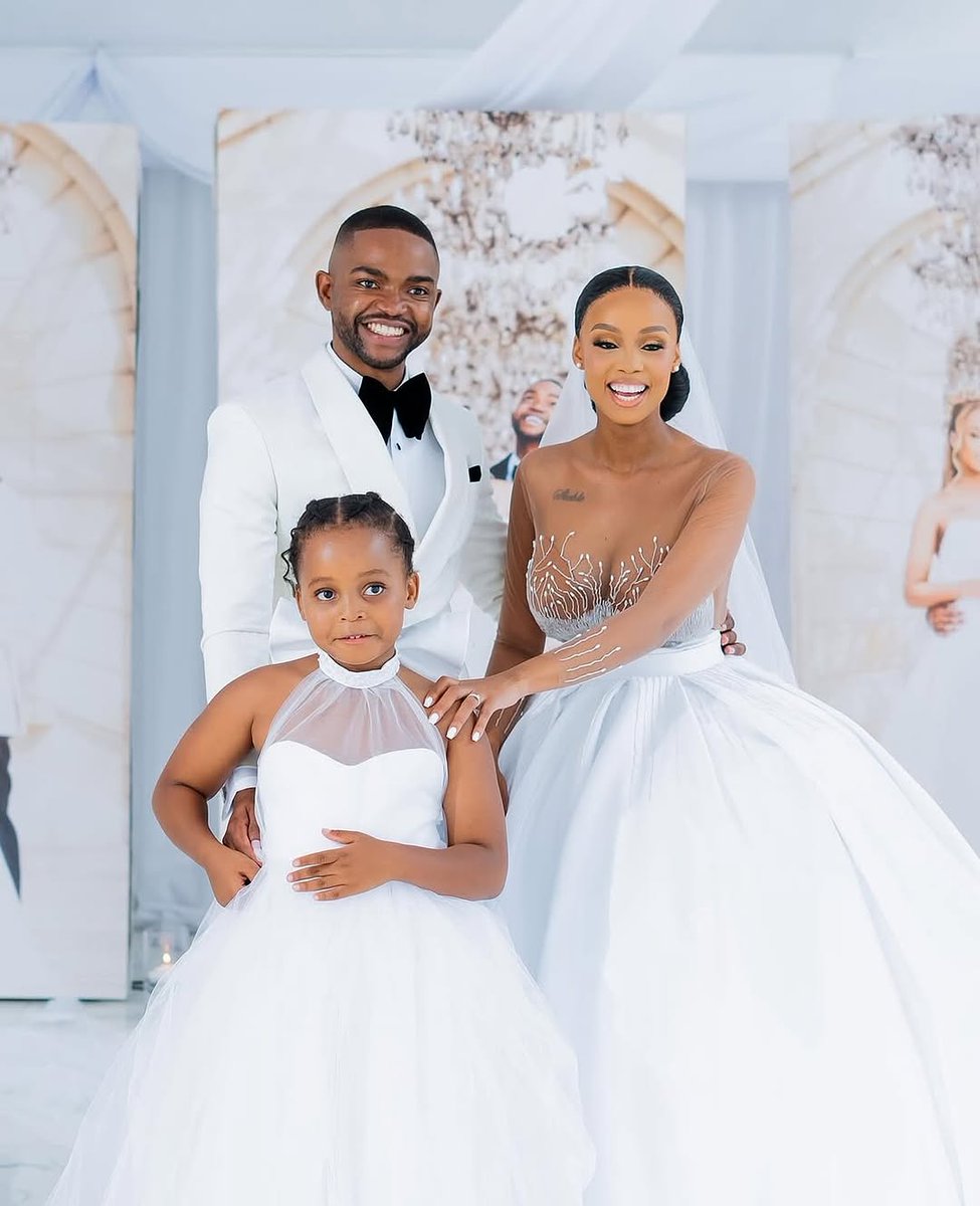 Lavish Living tweet media