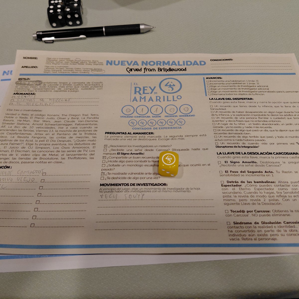 tristanoberon's tweet photo. El primer día de Shadowcon me dejó buen rol lovecraftiano y un buen puñado de juegos de mesa probados. Vamos a por más, buenos días. #Shadowcon https://t.co/2EWth1IYrR