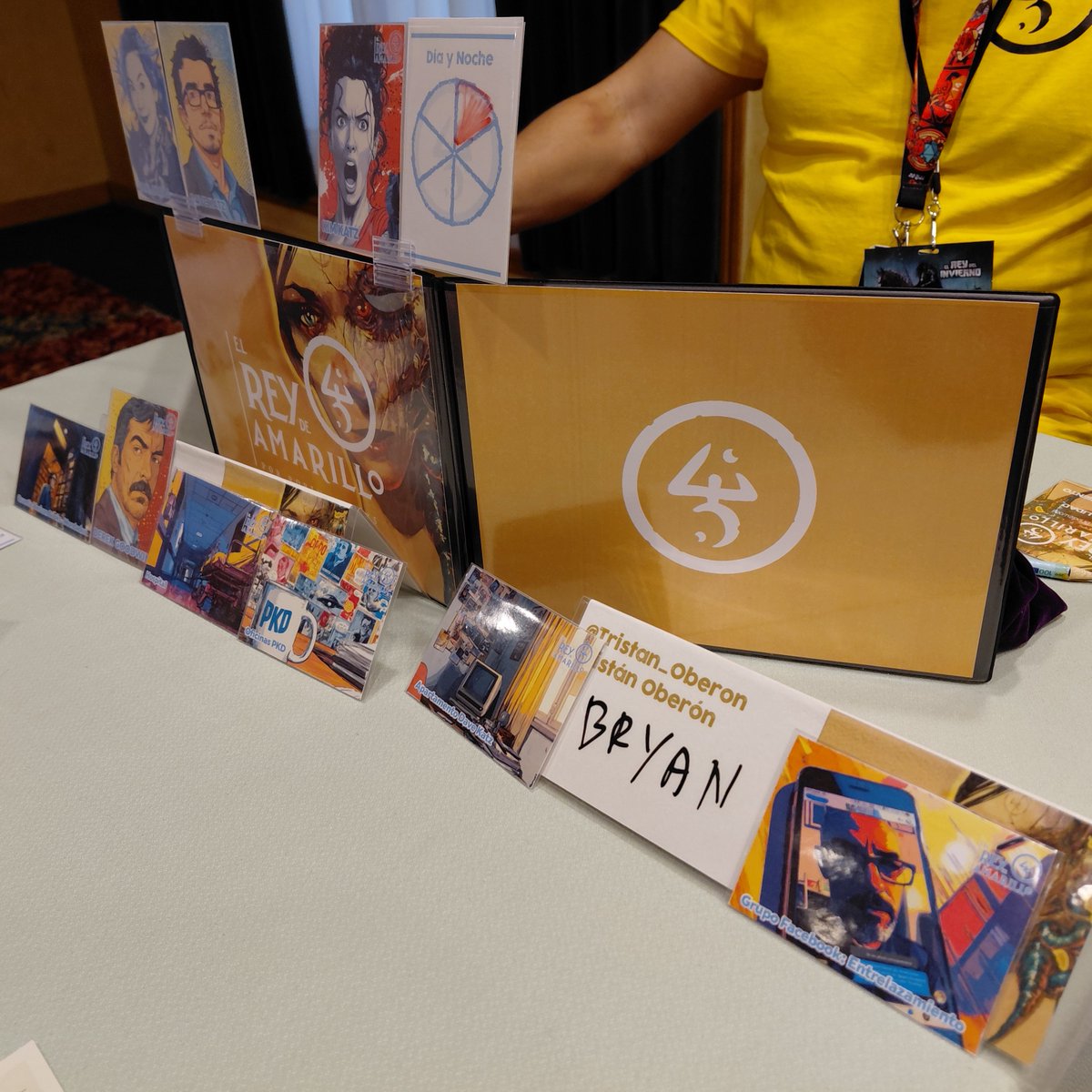 tristanoberon's tweet photo. El primer día de Shadowcon me dejó buen rol lovecraftiano y un buen puñado de juegos de mesa probados. Vamos a por más, buenos días. #Shadowcon https://t.co/2EWth1IYrR