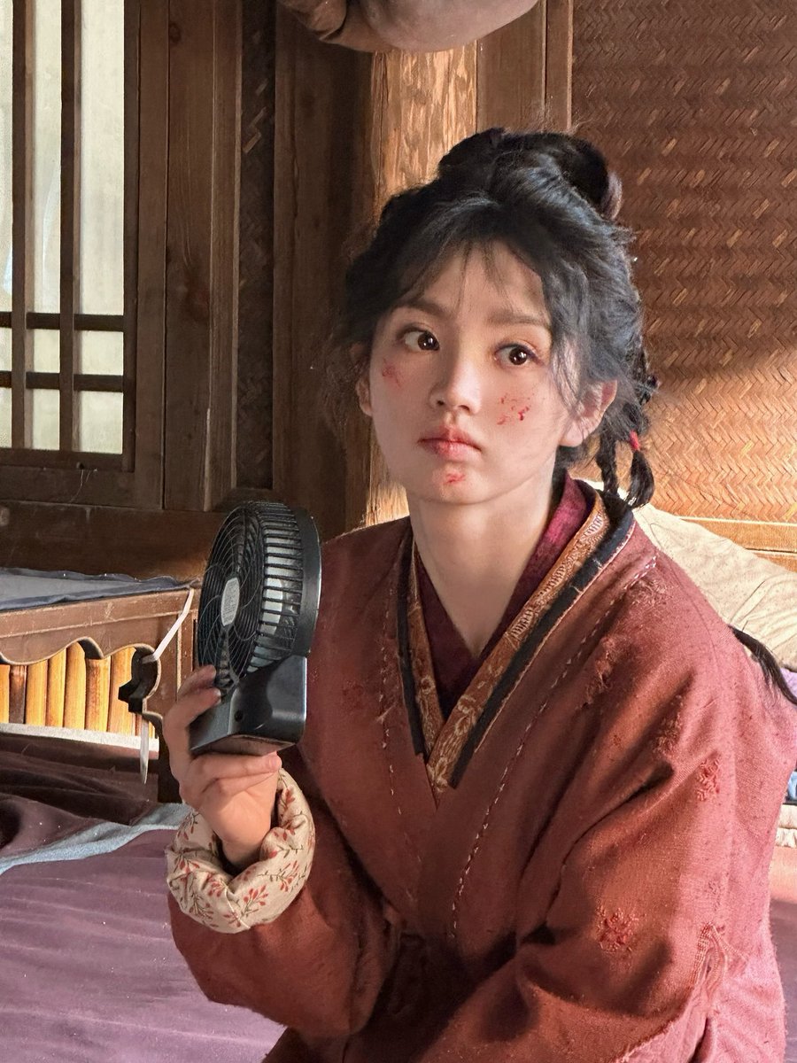 beee_cdr's tweet photo. 260314 전희미 스태프 웨이보(1/3)
* 축옥
🔗 https://t.co/5DIGzGrnh0
#逐玉 #PursuitofJade 
#田曦薇 #TianXiwei #เถียนซีเวย https://t.co/t4SjUpV97Z