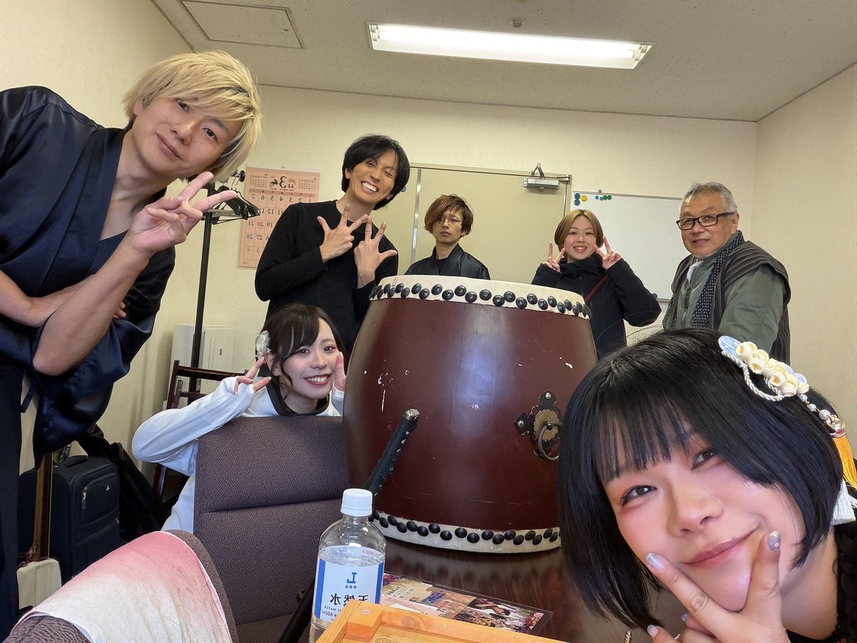 .
本日は飯田橋ラムラさんの
*＊ラムラのマルシェ＊*にてパフォーマンスさせていただきました！

たくさんの方が足を止めていただき、観てくださってありがとうございます😊

来週は新百合ヶ丘にてパフォーマンス予定です！
お近くの方はぜひ＊*

#IMONttt
#陣コート