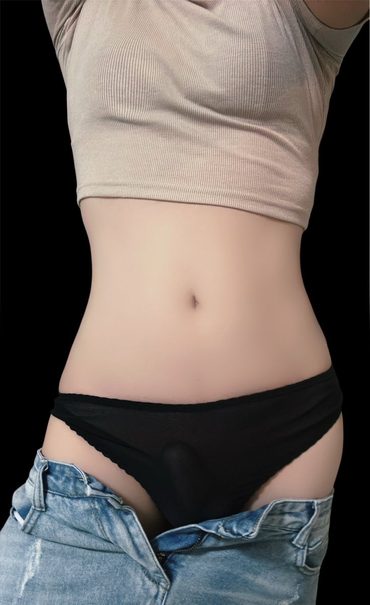 Long17827529's tweet photo. StLucy#25 #crossdresser #whowantme

Set đồ Q tặng m. Thay đồ đi siêu thị mà hết 1 giờ mới ra khỏi nhà vì Q quậy. Q nói nên ra ngoài vì ở nhà Q sẽ lôi m lên giường. M đeo khẩu trang, Q lúc ôm eo, lúc khoác vai đi bộ trên đường. Lạ lạ. https://t.co/mjhhoFiStS